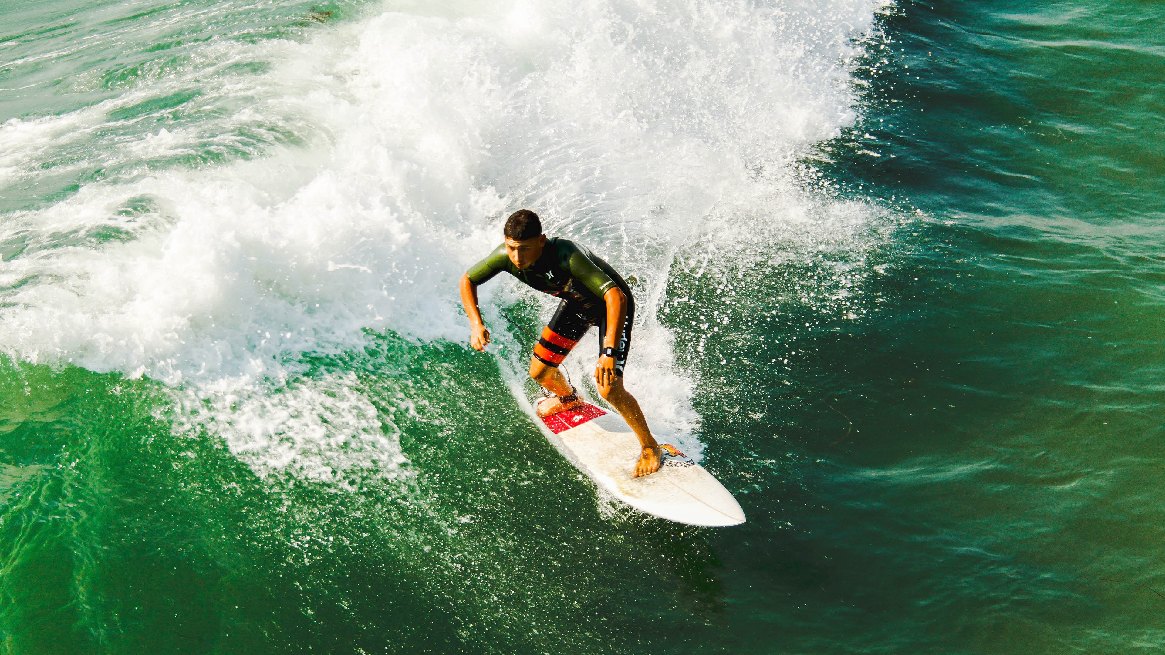 大坂直美回归赛场，赛事规则更新首场状态亮眼，FPX观众沸腾！